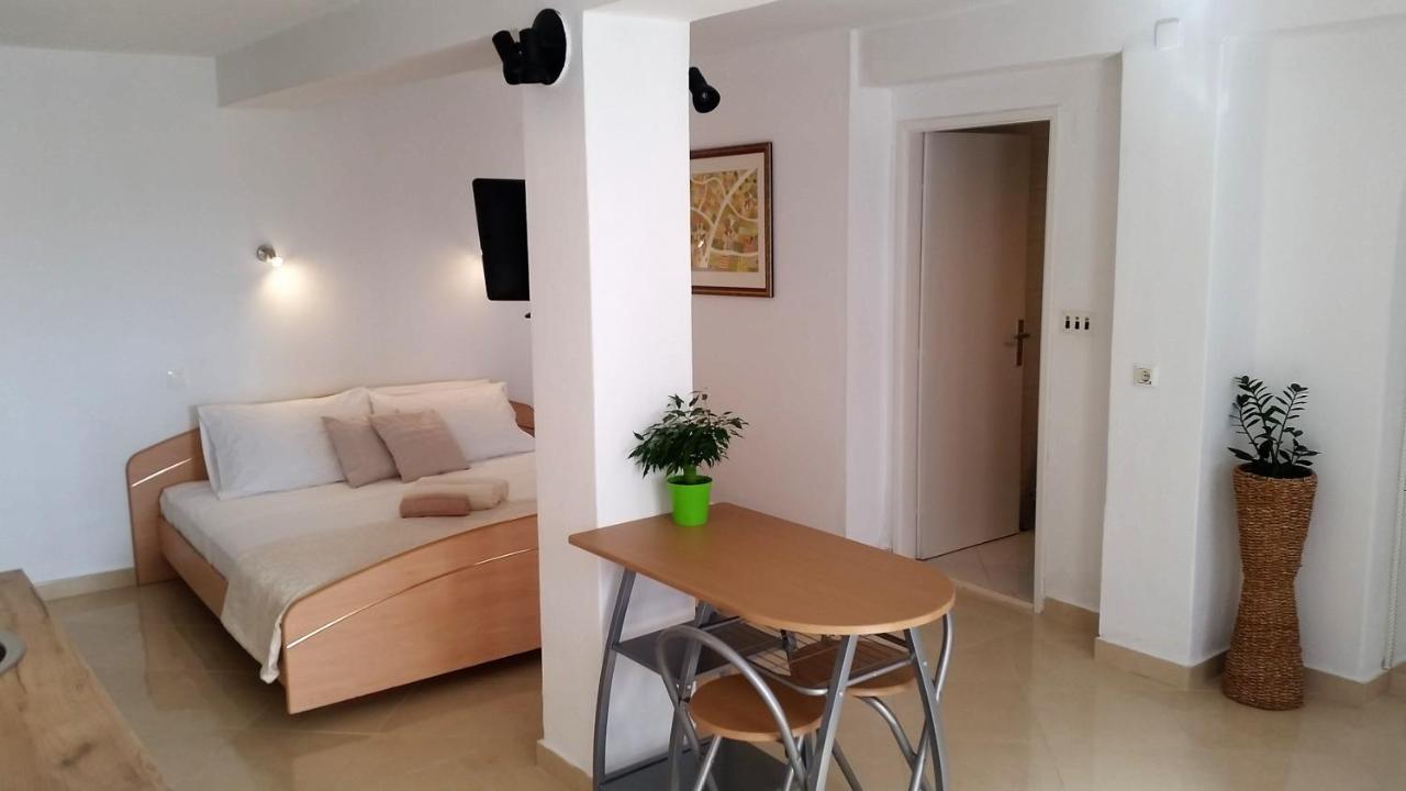 חוואר Guesthouse Iva מראה חיצוני תמונה
