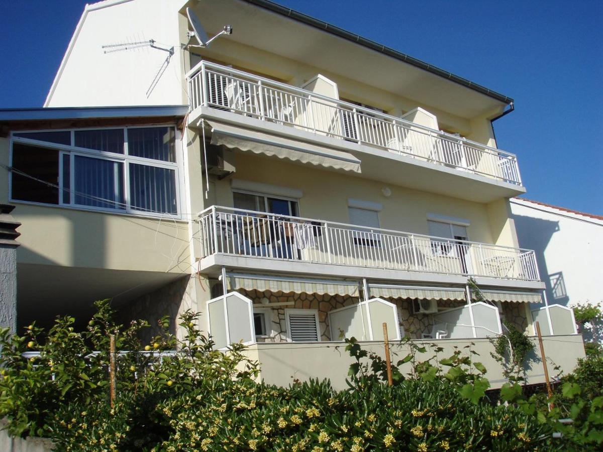 חוואר Guesthouse Iva מראה חיצוני תמונה