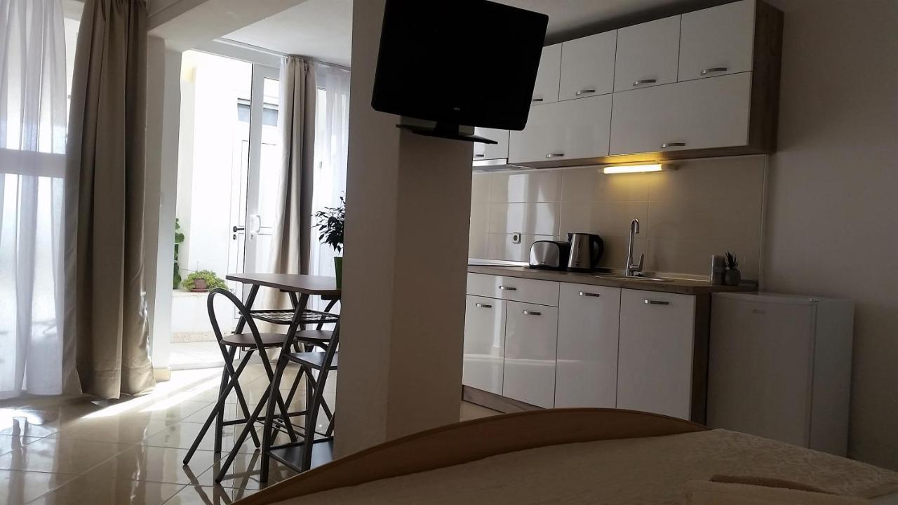 חוואר Guesthouse Iva מראה חיצוני תמונה